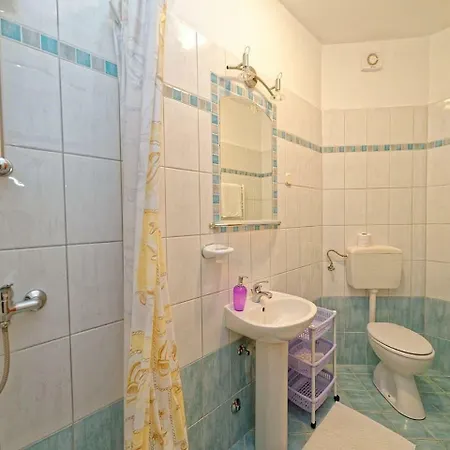 Holiday Homes In Rabac 36078 Hébergement de vacances *