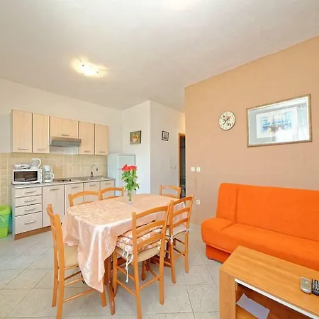 Holiday Homes In Rabac 36078 Hébergement de vacances