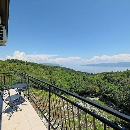 Holiday Homes In Rabac 36078 Hébergement de vacances *