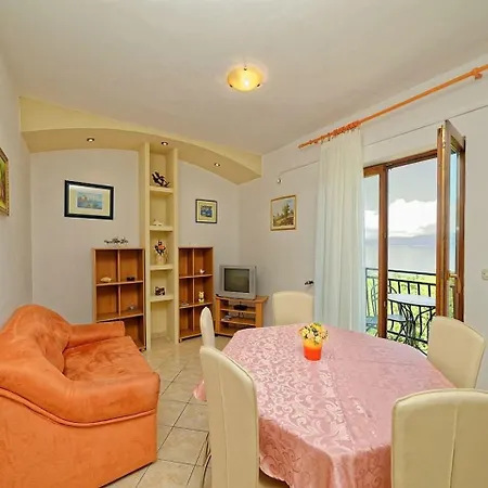 Holiday Homes In Rabac 36078 Brovinje